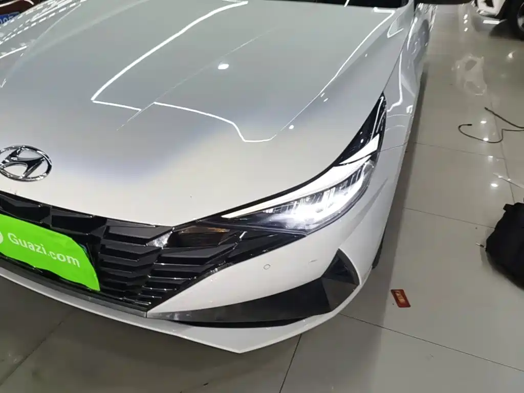 Hyundai Elantra 2023 — фото 24