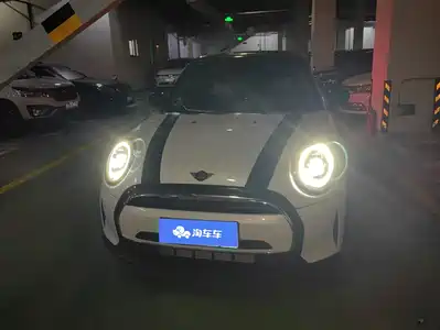 MINI MINI 2024