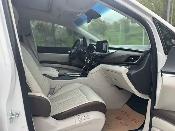 Buick GL8 2022