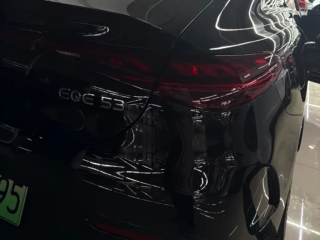 Mercedes-Benz EQE AMG 2023 — фото 11