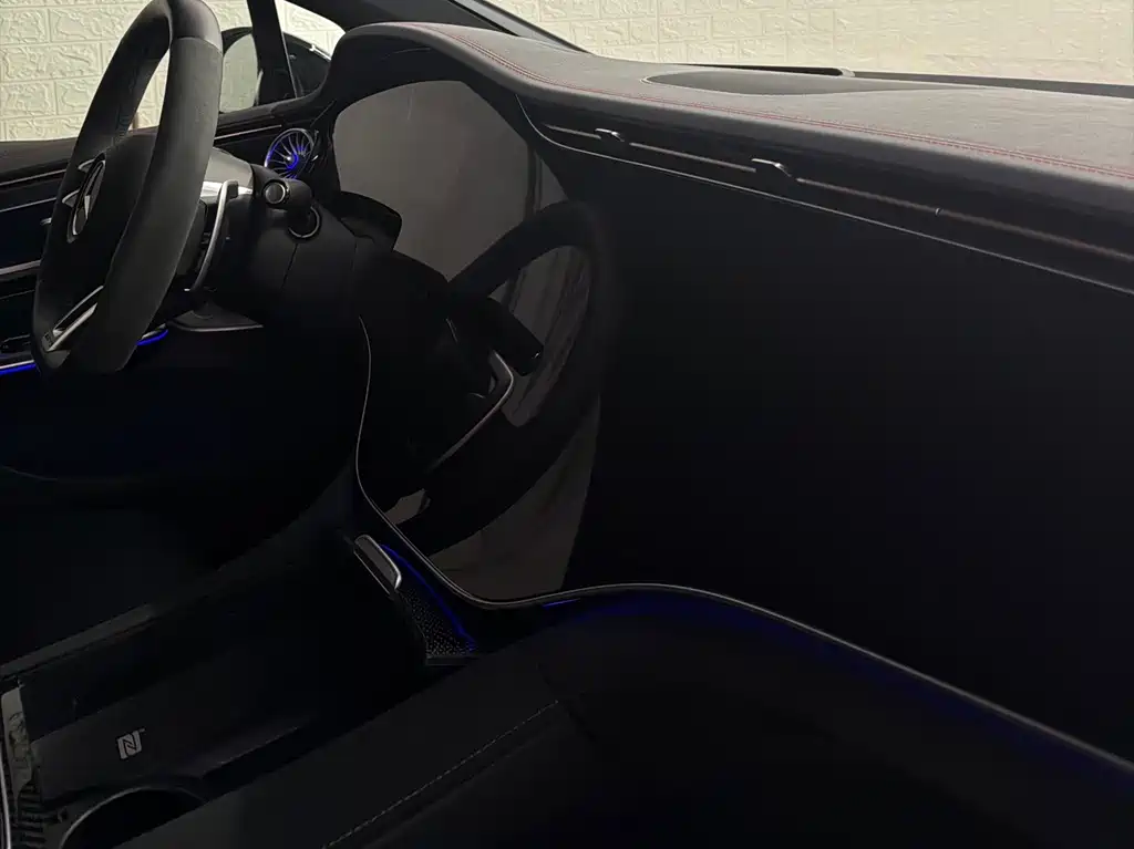 Mercedes-Benz EQE AMG 2023 — фото 16