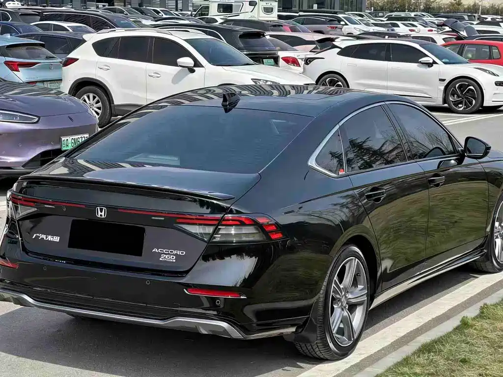 Honda Accord 2023 — фото 8
