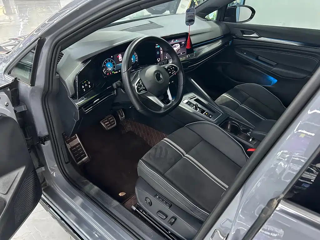 Volkswagen Golf 2024