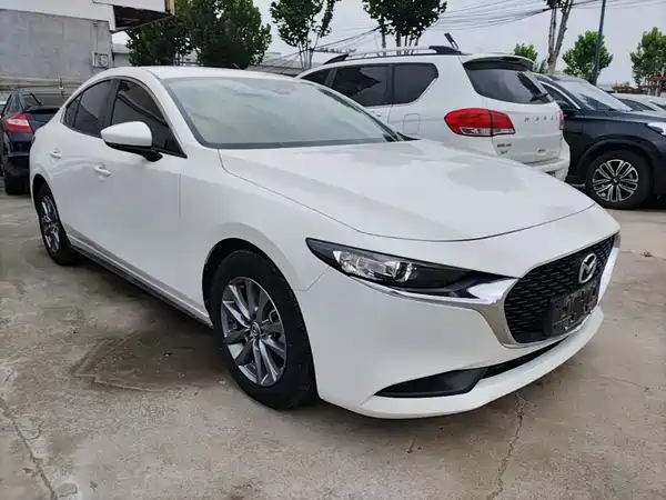 Mazda 3 Axela 2022