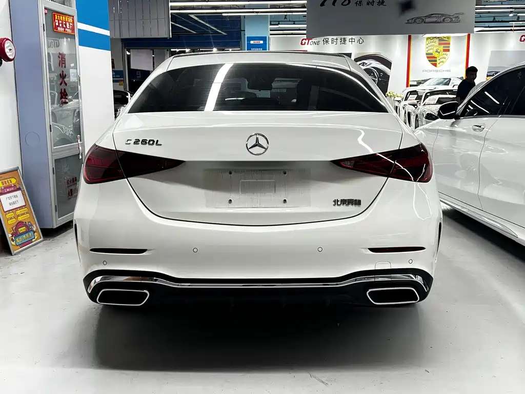 Mercedes-Benz C-Class 2024 — фото 13