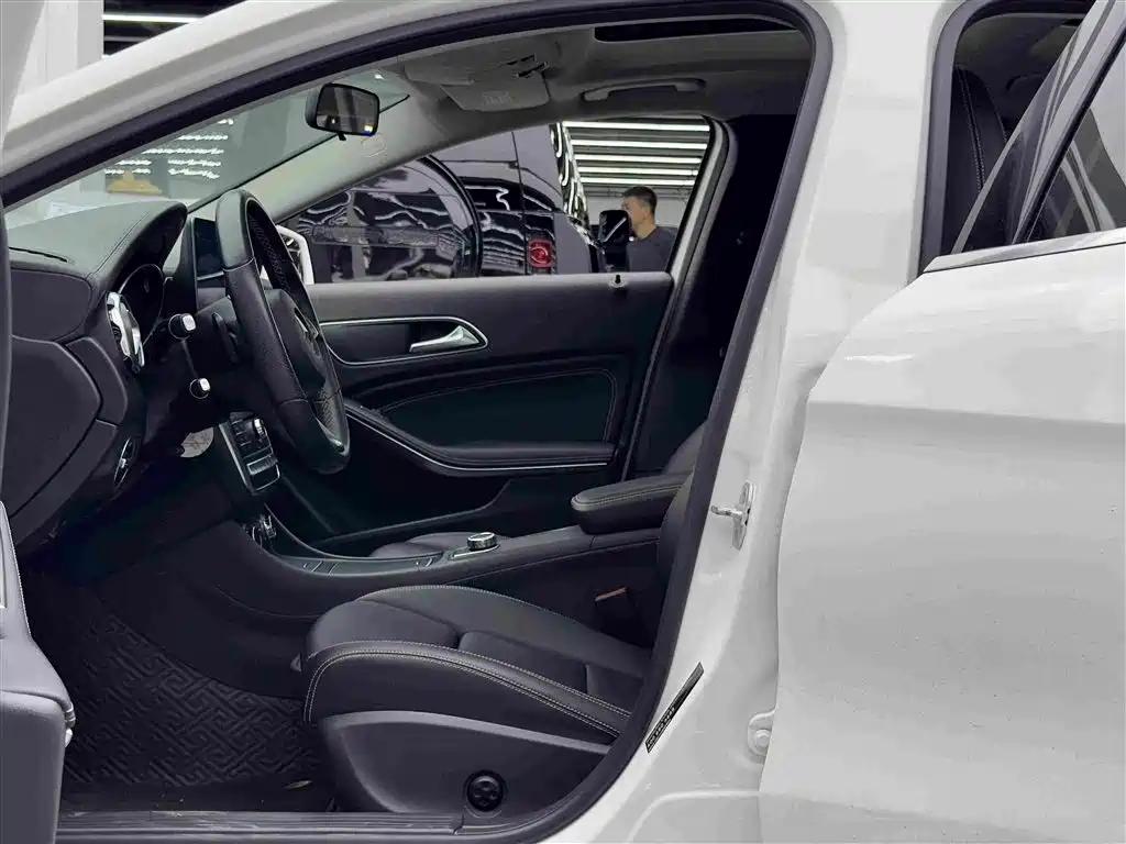 Mercedes-Benz GLA 2018 — фото 8