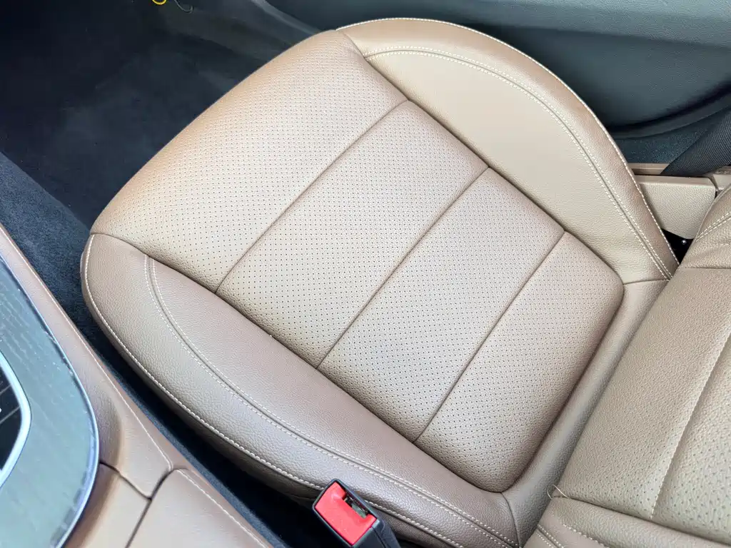 Mercedes-Benz E-Class 2020 — фото 18