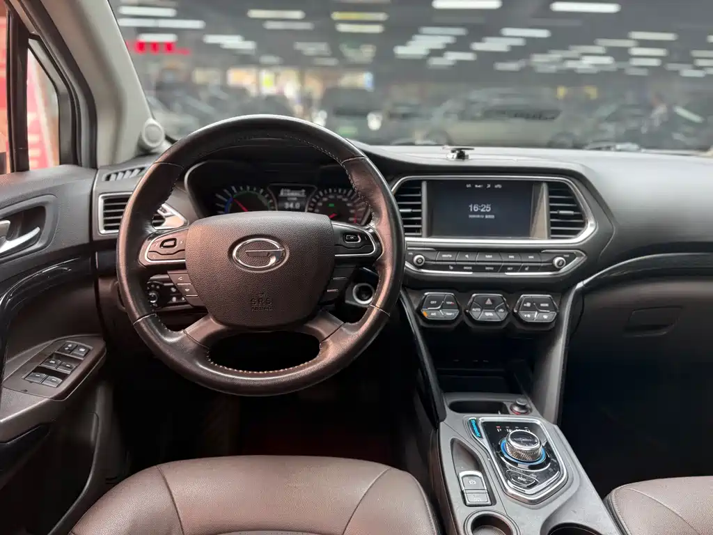 GAC Trumpchi GS4 New Energy 2017 — фото 11