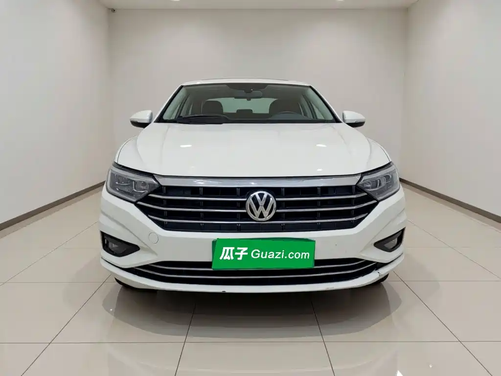 Volkswagen Sagitar 2021