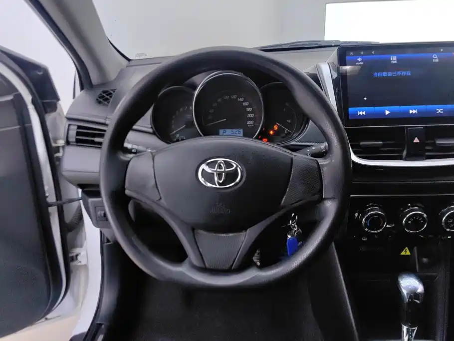 Toyota Yaris L 2021 — фото 15
