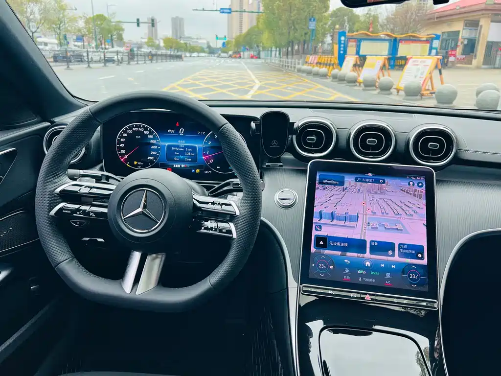 Mercedes-Benz C-Class 2023 — фото 7