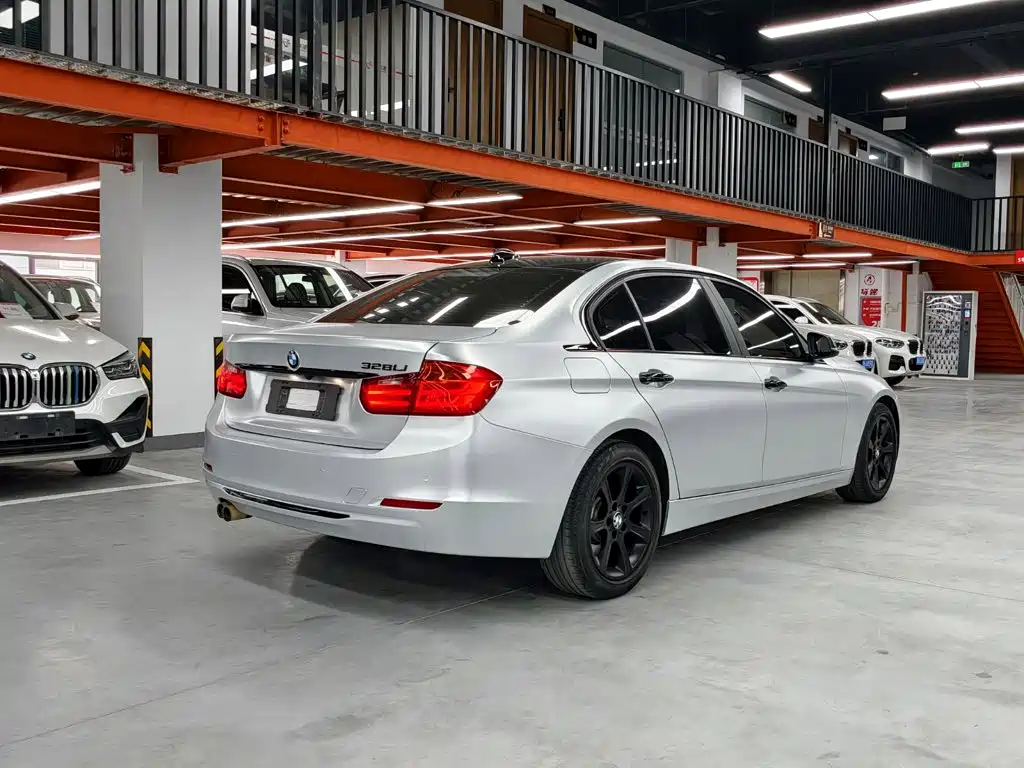 BMW 3 Series 2015 — фото 12