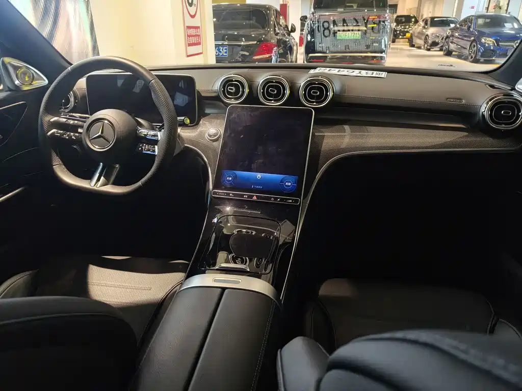 Mercedes-Benz C-Class 2023 — фото 9