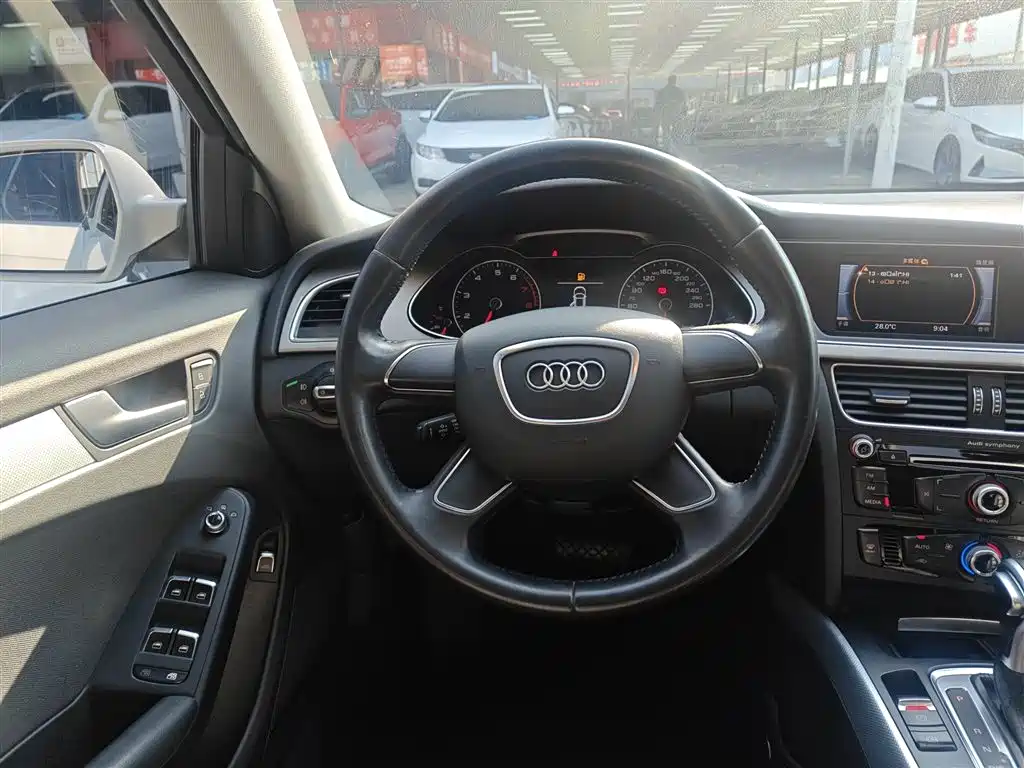 Audi A4L 2016 — фото 11