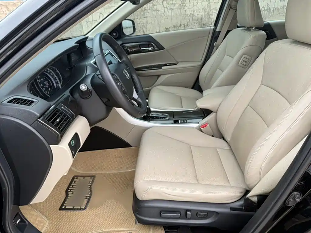 Honda Accord 2015 — фото 11
