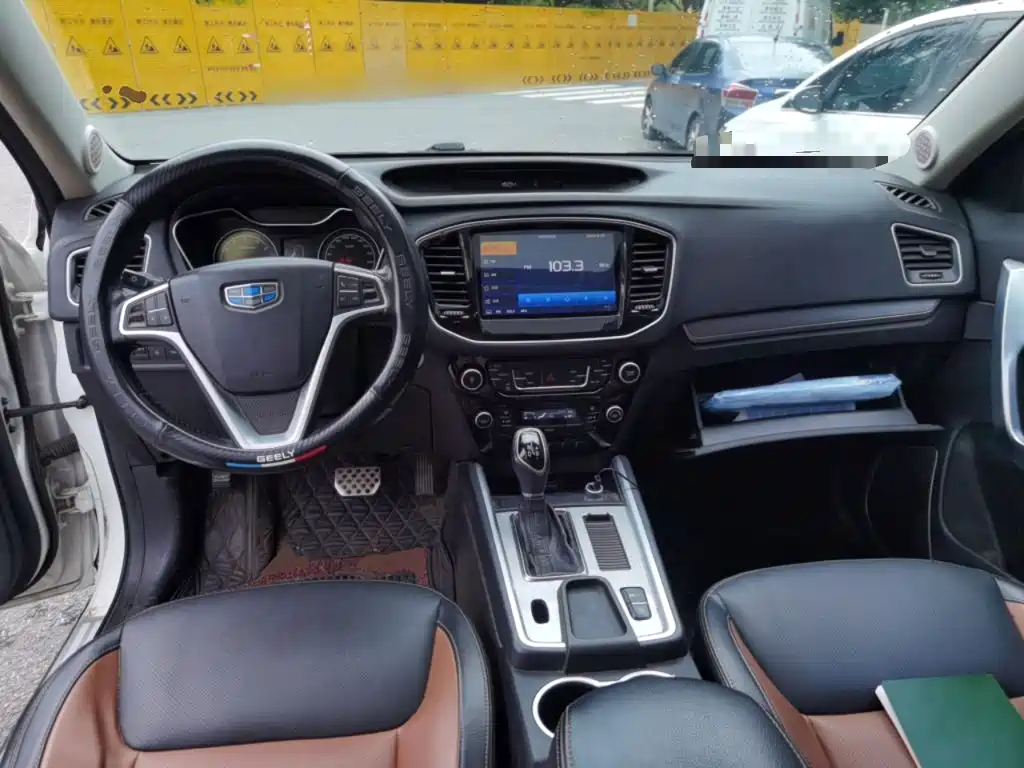 Geely Vision X6 2017 — фото 10