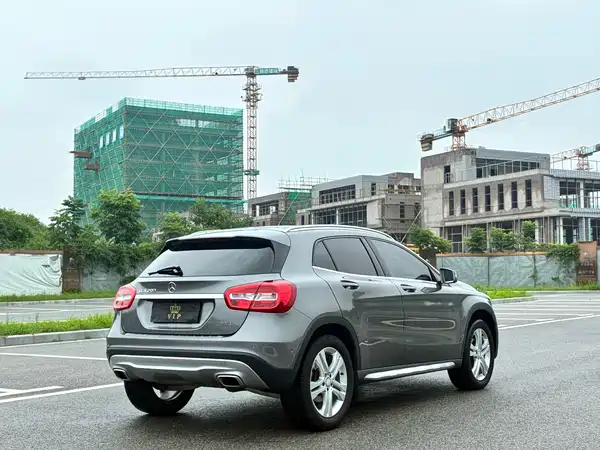 Mercedes-Benz GLA 2016