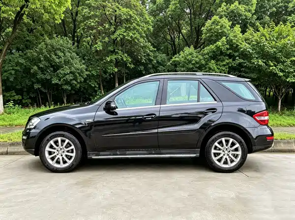 Mercedes-Benz M-Class 2011