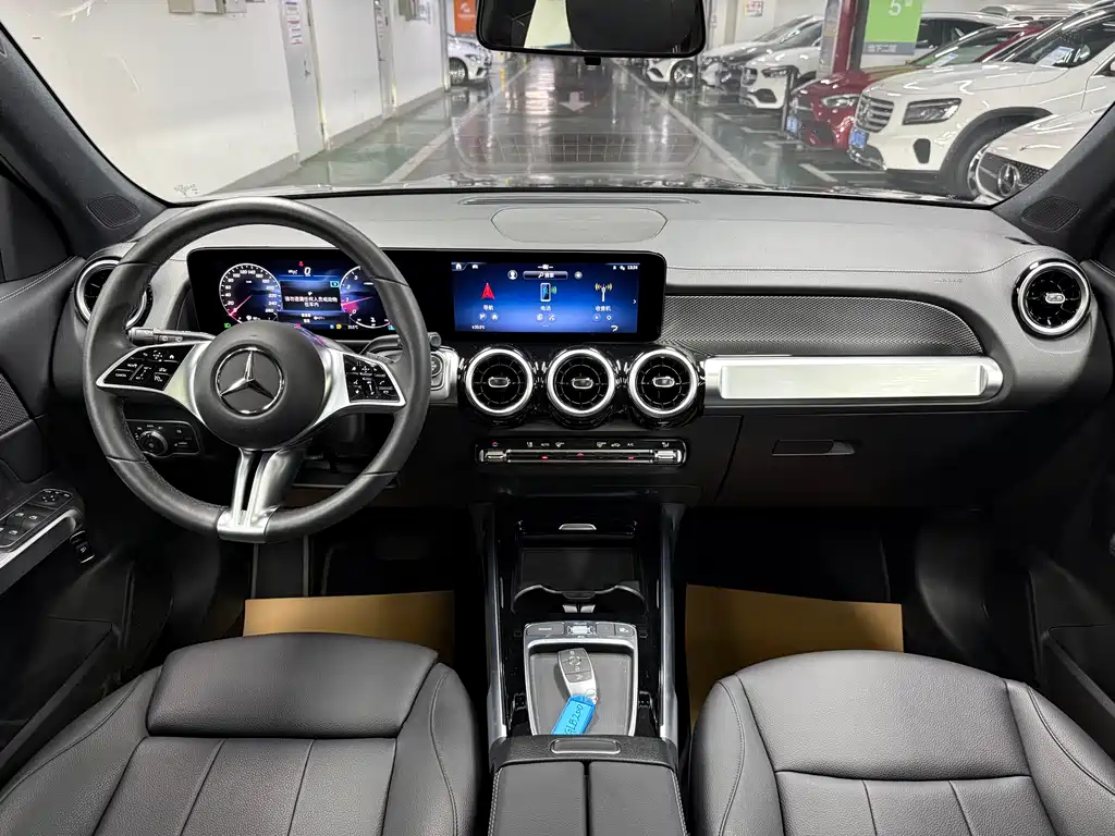 Mercedes-Benz GLB 2024 — фото 10