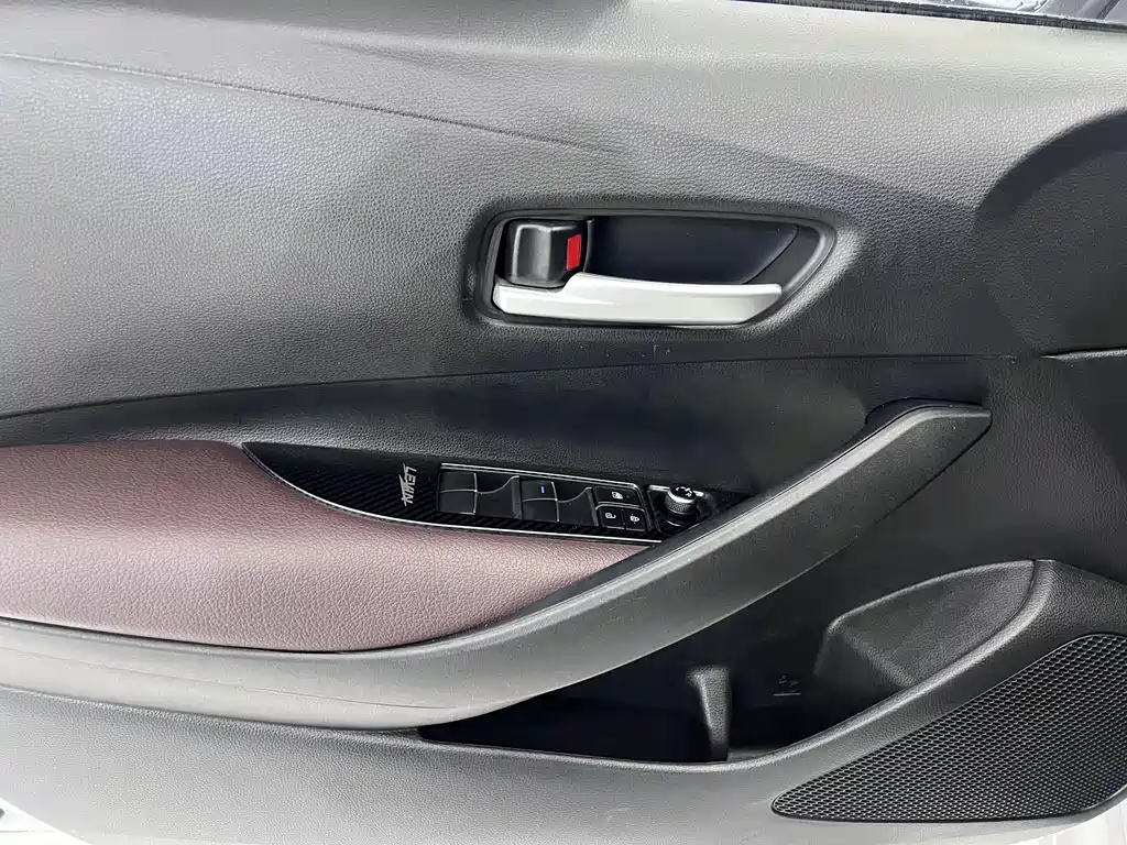 Toyota Levin 2022 — фото 13