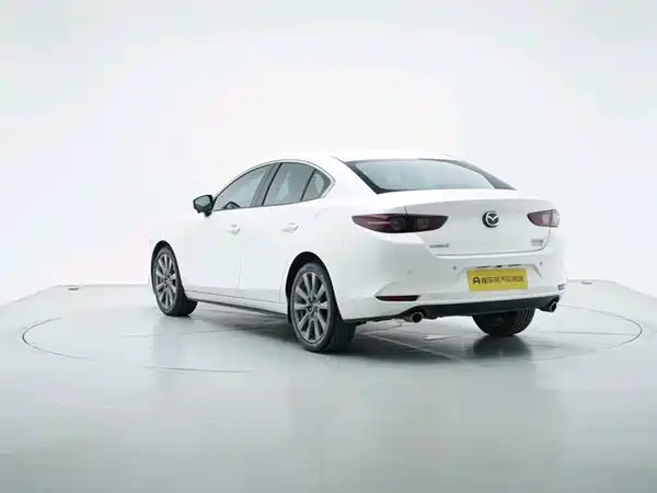 Mazda 3 Axela 2022