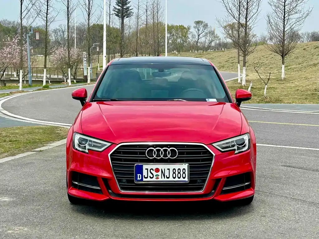 Audi A3 2018 — фото 2