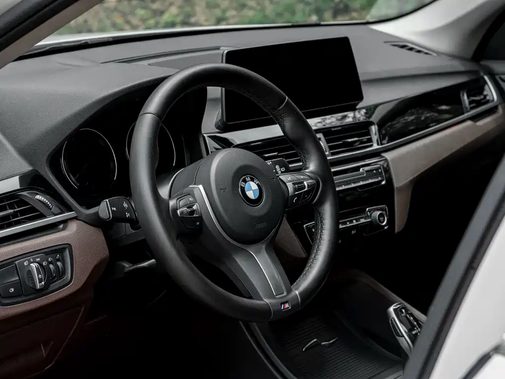 BMW X1 2021 — фото 8