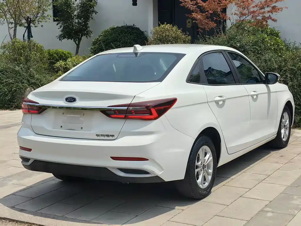 Ford Escort 2021
