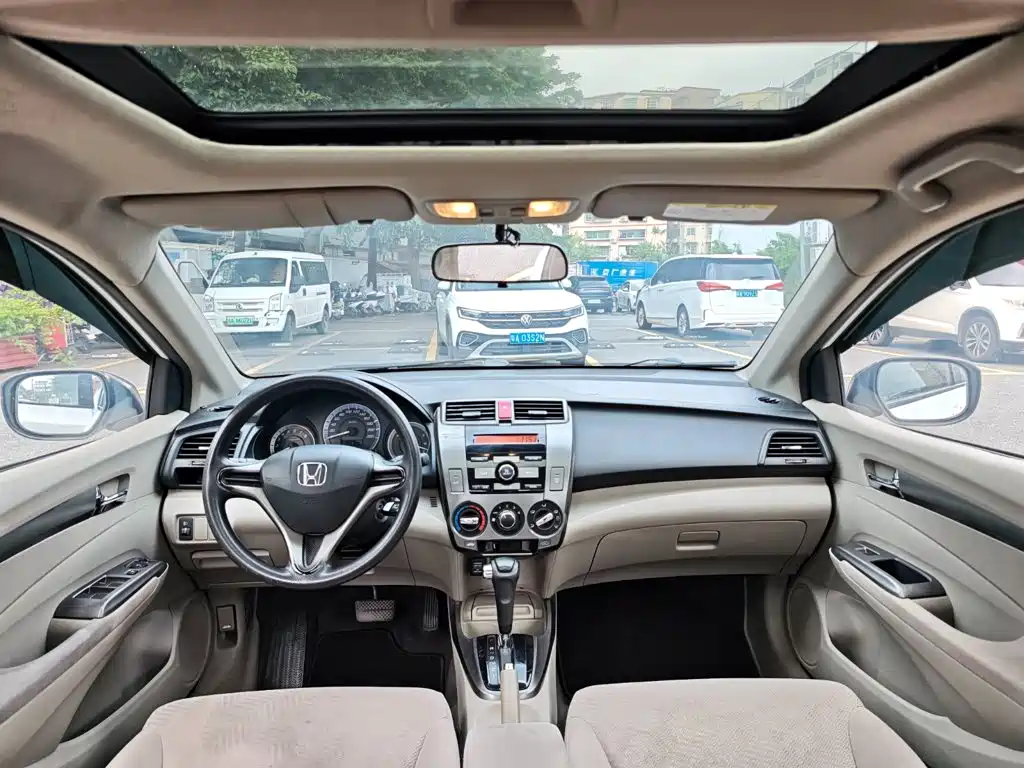 Honda City Classic 2014 — фото 19