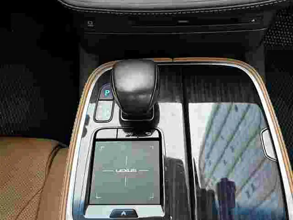 Lexus LS 2020 — фото 11