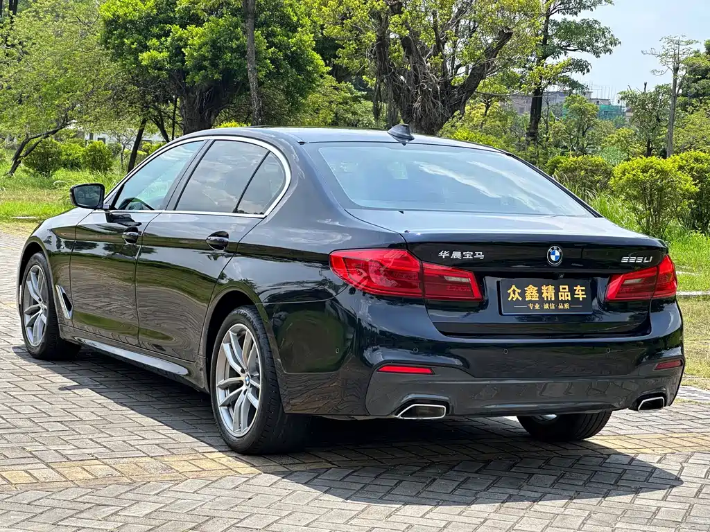 BMW 5 Series 2020 — фото 11