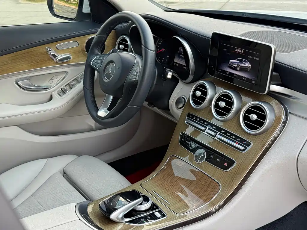 Mercedes-Benz C-Class 2015 — фото 34