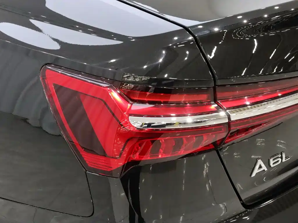 Audi A6L 2025 — фото 17