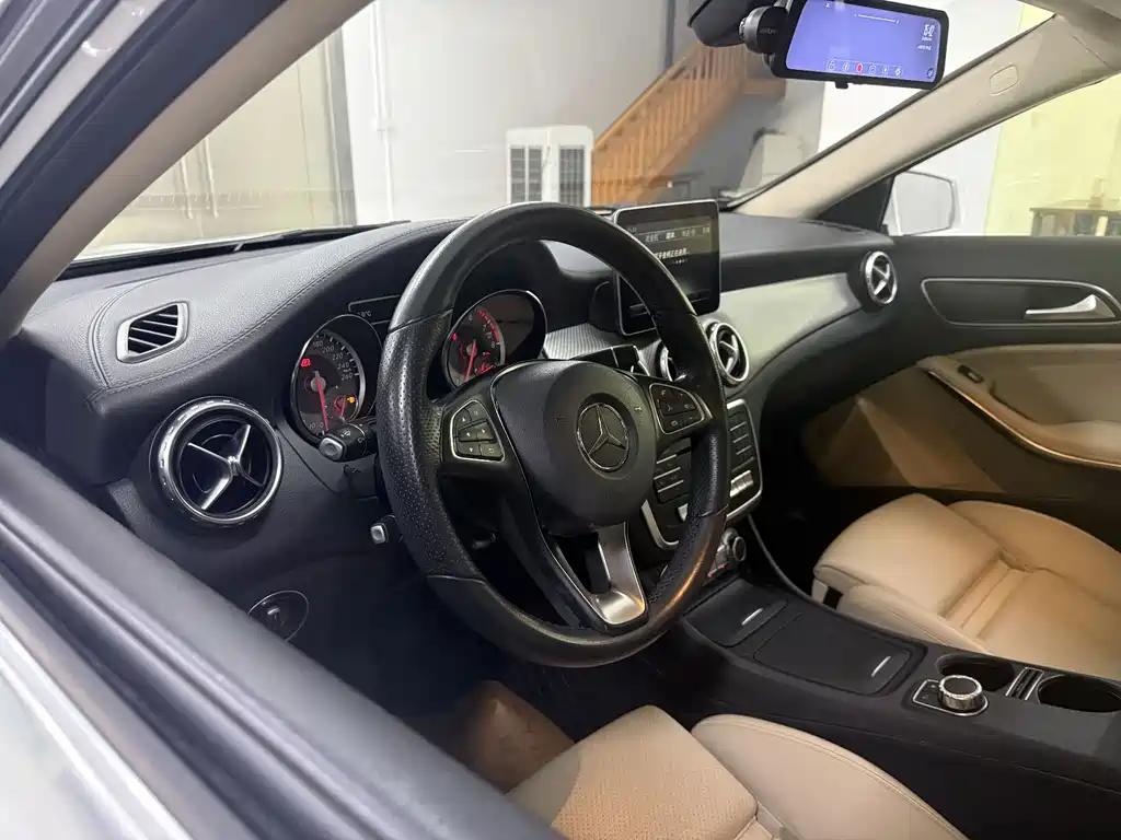 Mercedes-Benz GLA 2017 — фото 9