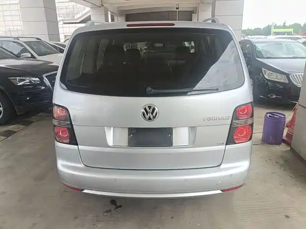 Volkswagen Touran 2016