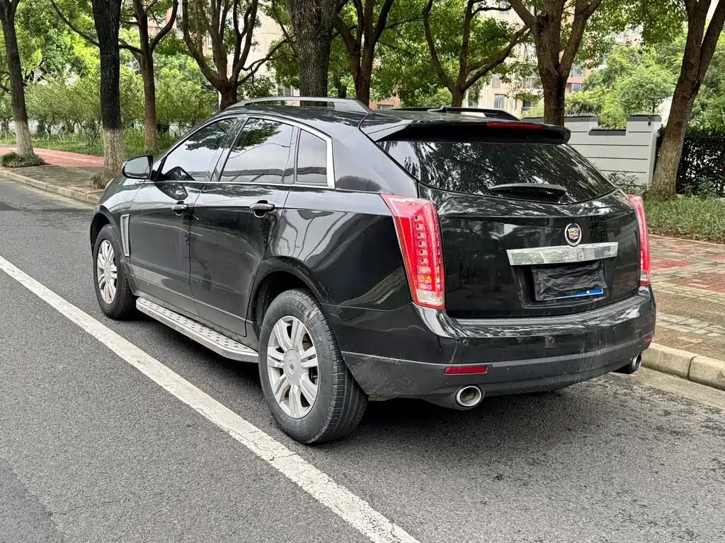 Cadillac SRX 2015 — фото 15