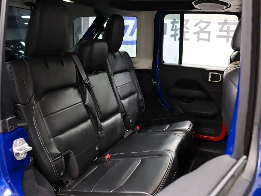 Jeep Wrangler 2020 — фото 20