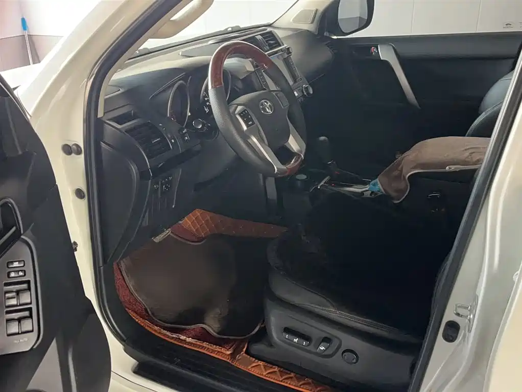 Toyota Prado 2015 — фото 15