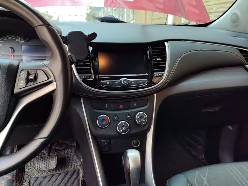 Chevrolet Trax 2017 — фото 13