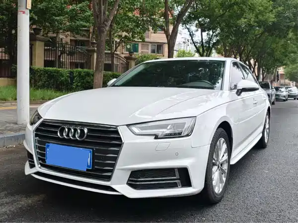 Audi A4L 2020