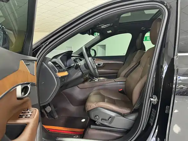 Volvo XC90 2024