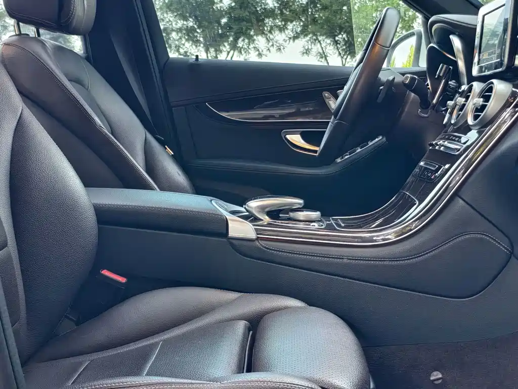 Mercedes-Benz GLC 2019 — фото 14