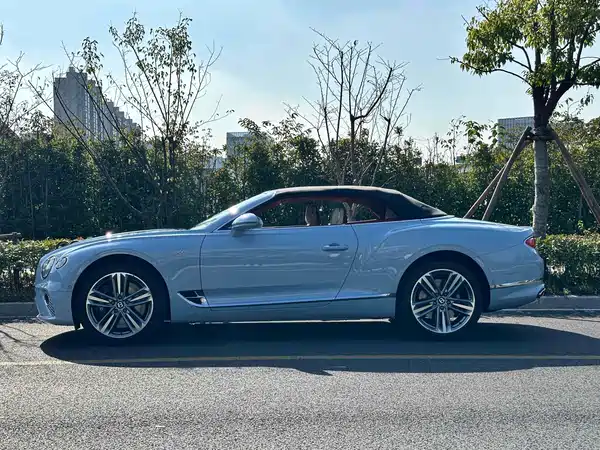 Bentley Continental 2022