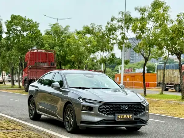 Ford Mondeo 2025
