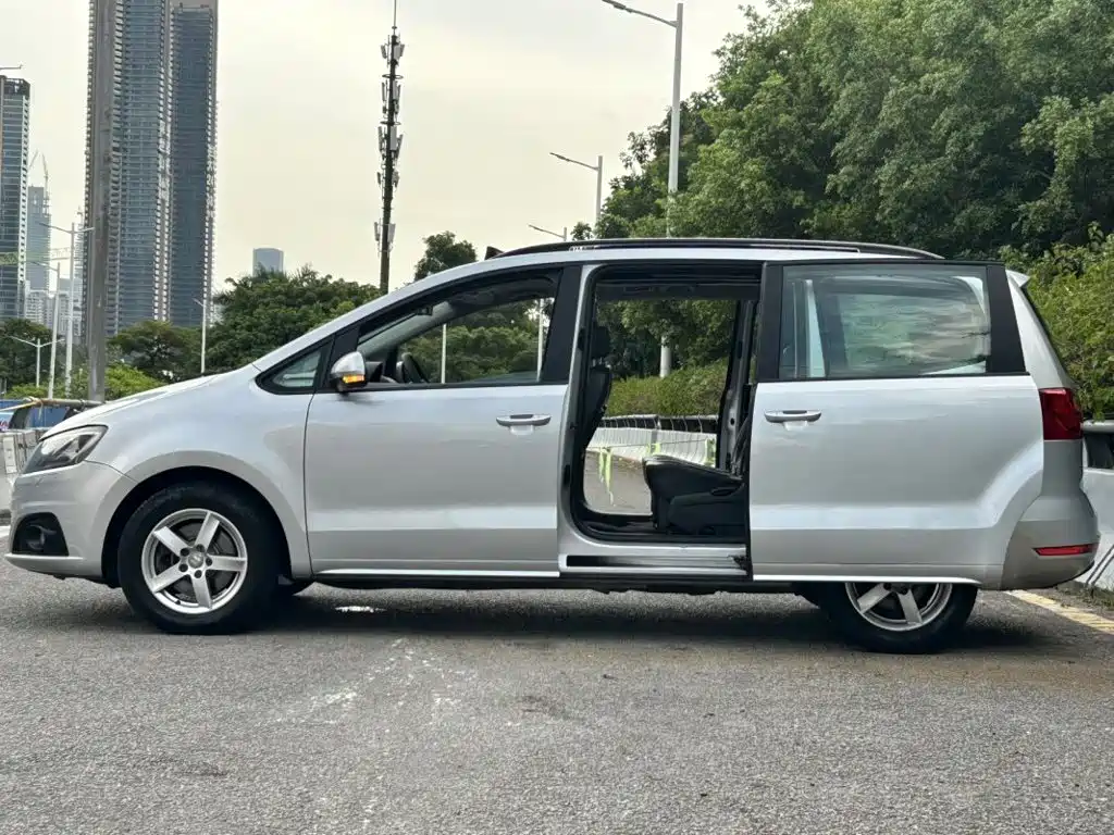 SEAT Alhambra 2014 — фото 8