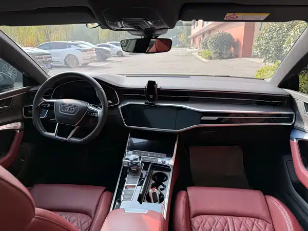 Audi A7L 2024