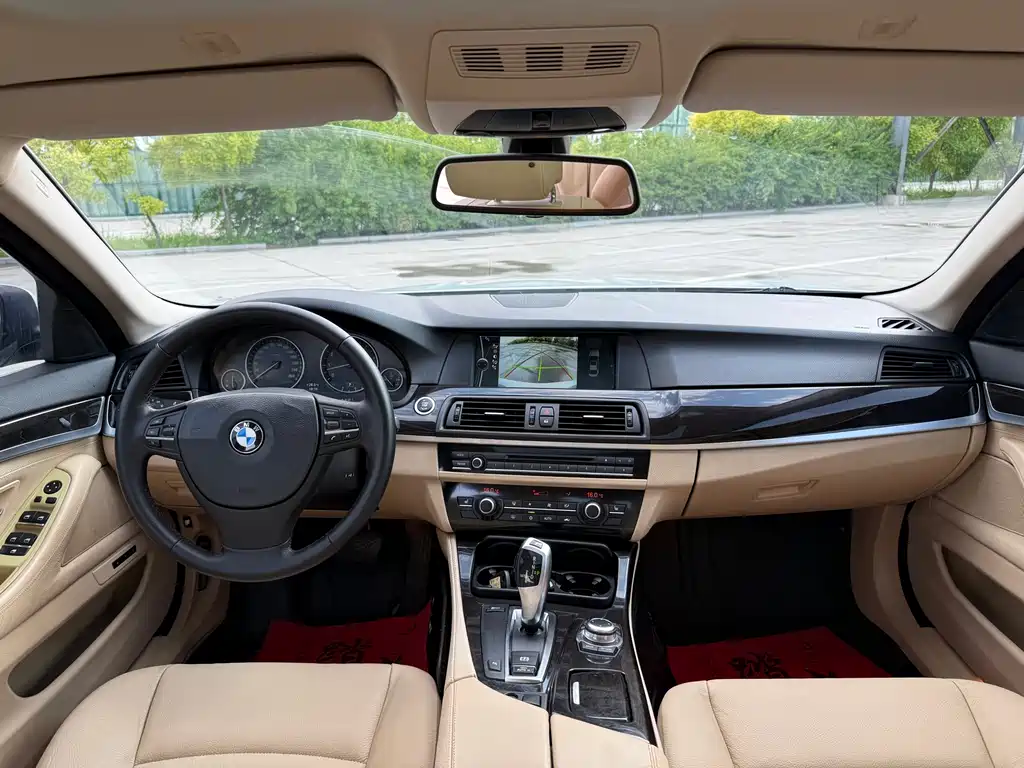 BMW 5 Series 2012 — фото 26