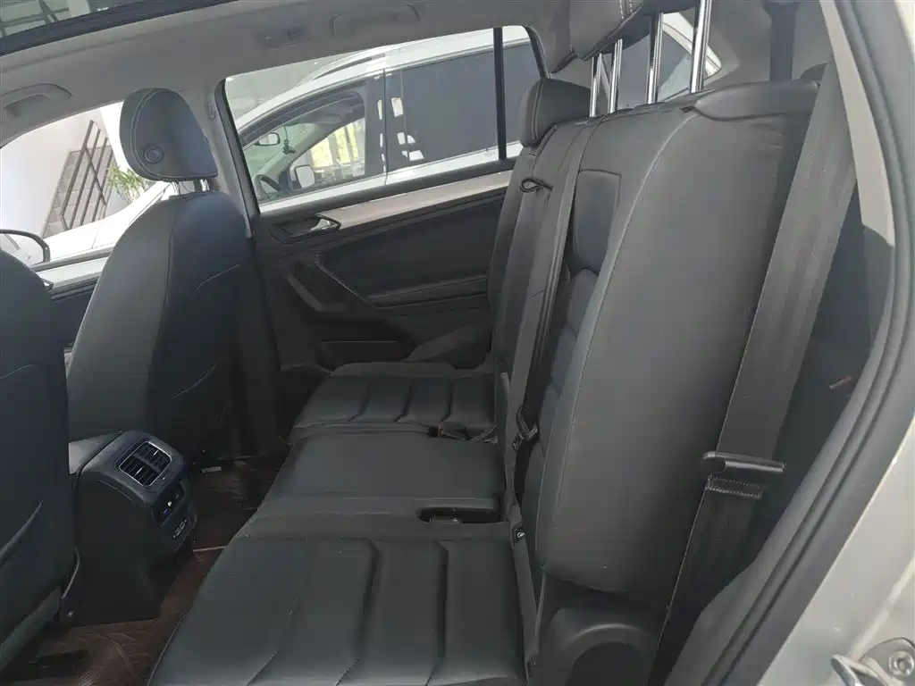 Volkswagen Tiguan L 2019 — фото 17