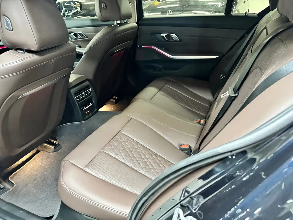 BMW 3 Series 2025