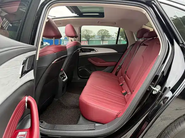 Hongqi H5 2024